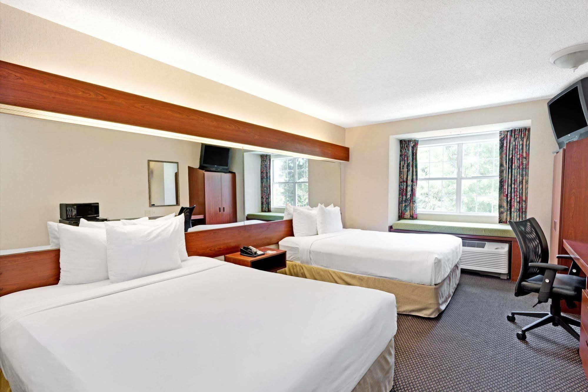 Microtel Inn & Suites By Wyndham Perimeter Center Sandy Springs Esterno foto